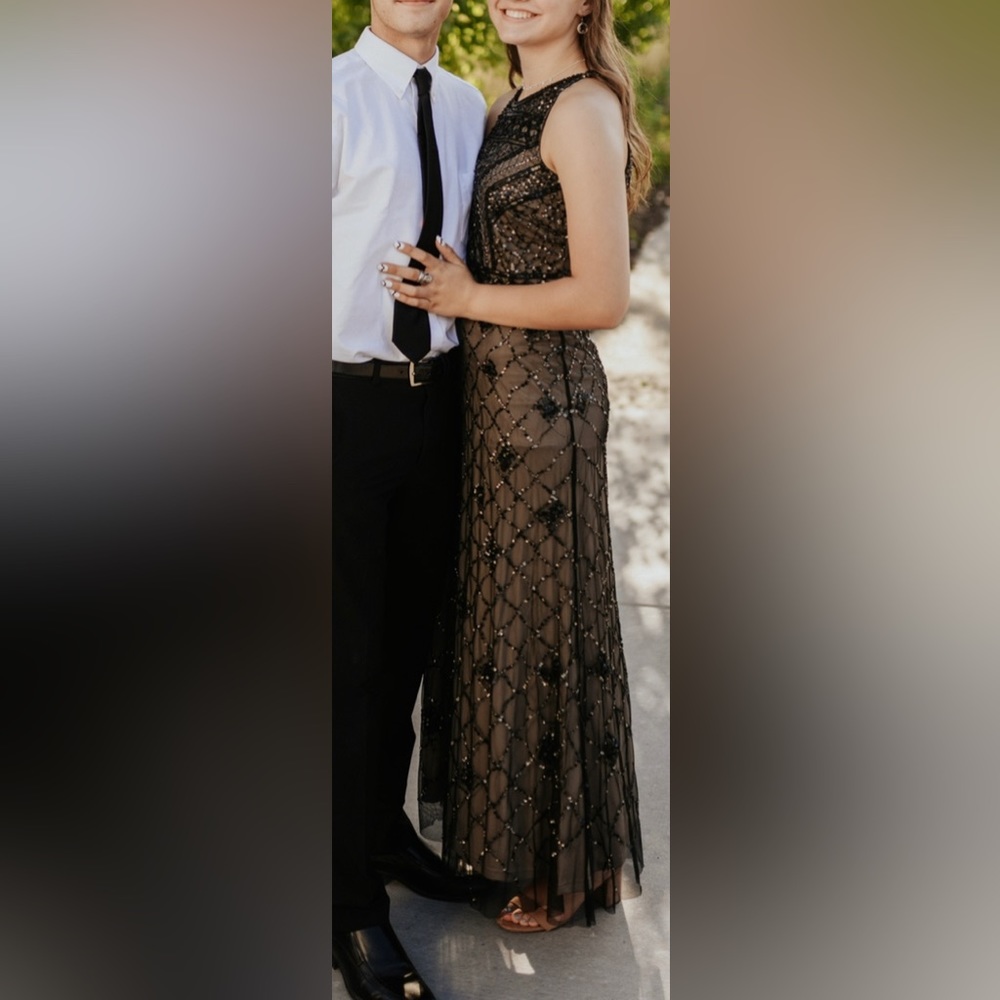 Black Sequin Formal long dress. Size:6 Work once